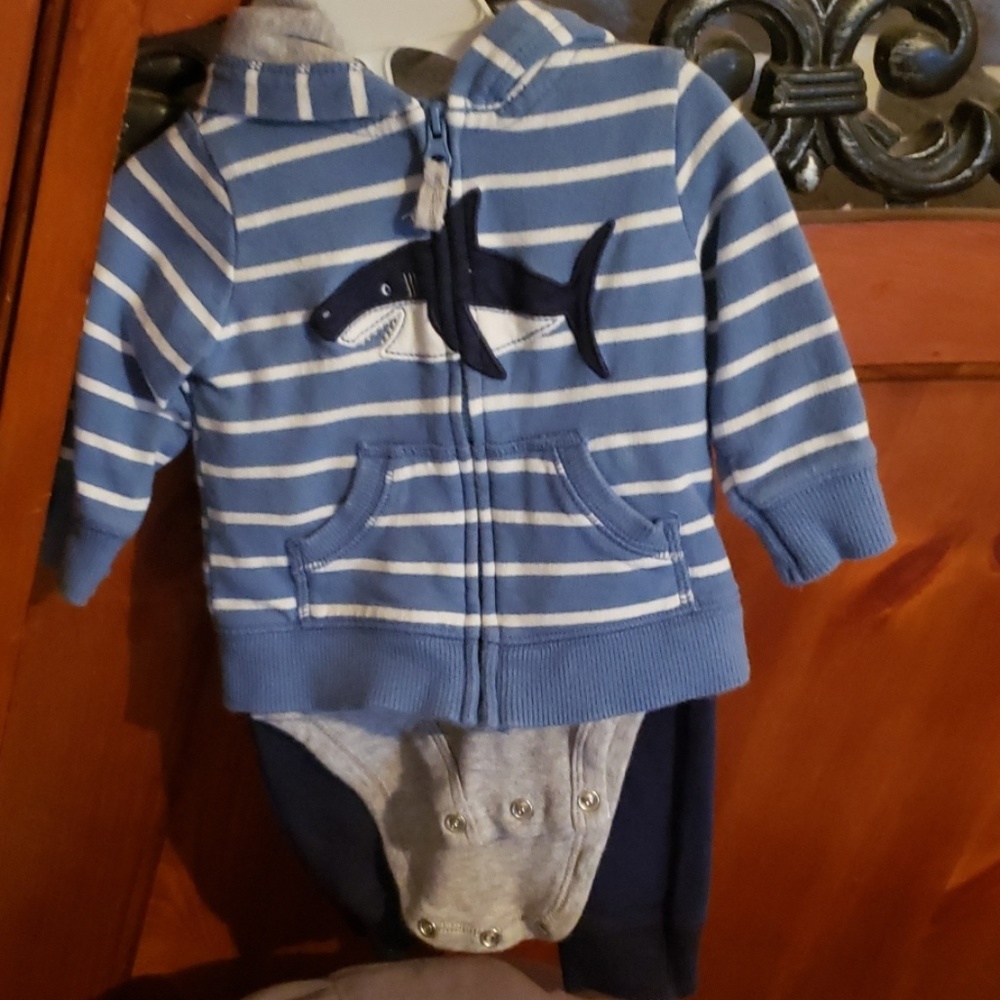 Carter's 3-piece outfit